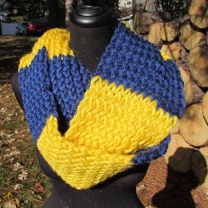 Women's Infinity Scarf: Handmade